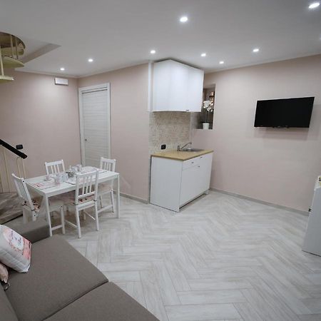 Appartement La Dimora Di Vittoria à Naples Extérieur photo