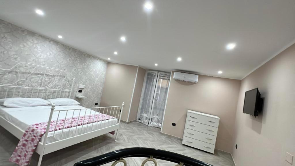 Appartement La Dimora Di Vittoria à Naples Extérieur photo